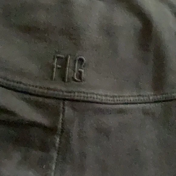 FIG CHALET black yoga or stretch pants. Proudly Canadian. - Picture 5 of 8